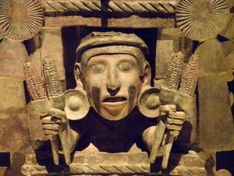 Deidad azteca del maíz. Foto: Luis Alveart/Flickr