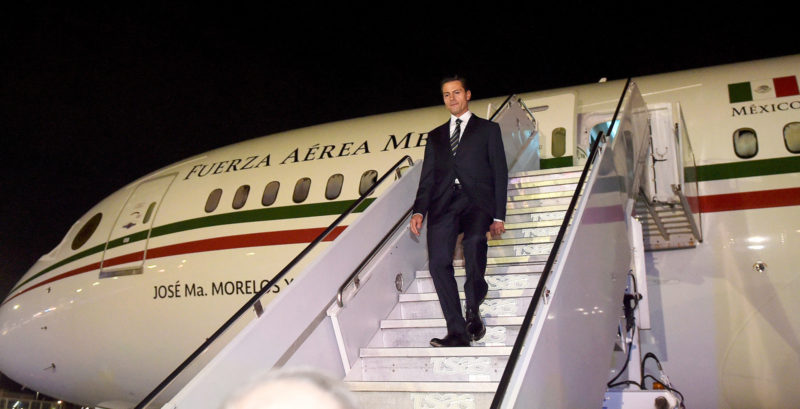 Enrique Peña Nieto a su llegada a Canadá. Foto: Presidencia de la República.