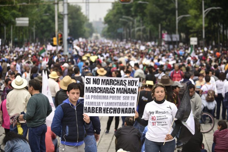 Miles de mexicanos abarrotaron Paseo de la Reforma en el mitin convocado por Morena en solidaridad con los maestros. Foto: @Eneas/Twitter