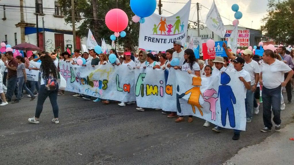 Marcha en contra del matrimonio igualitario. Foto: Facebook del Frente Nacional por la Familia, Capitulo Jalisco. 