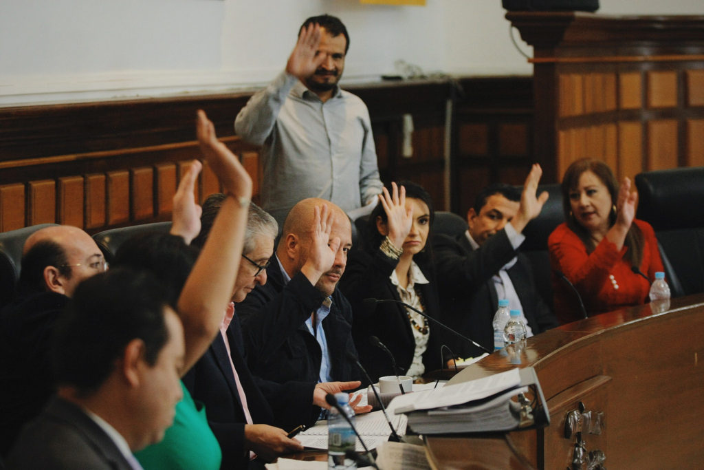 Sesión ordinaria de Ayuntamiento en la que se aprobó el inicio de la licitación para concesionar el alumbrado público. Foto: Gobierno de Guadalajara