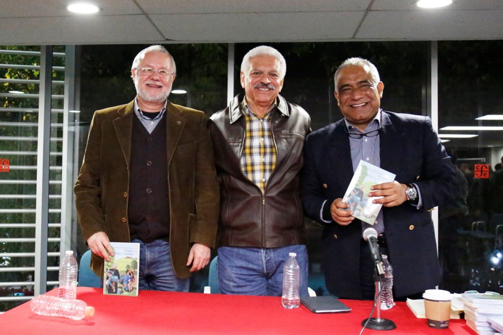 El ex diputado del PRI, Trinidad Padilla López, Roberto Castelán y el presidente del PRD Jalisco, Raúl Vargas. Foto: STAUdeG